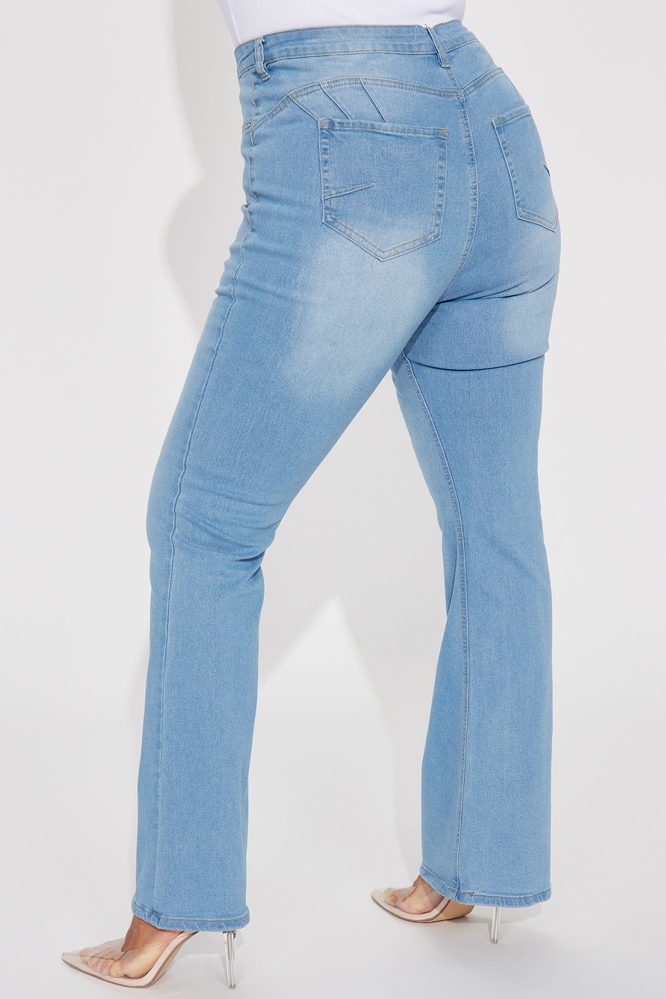 Mesa Booty Lifting Stretch Bootcut Jeans - Light Wash
