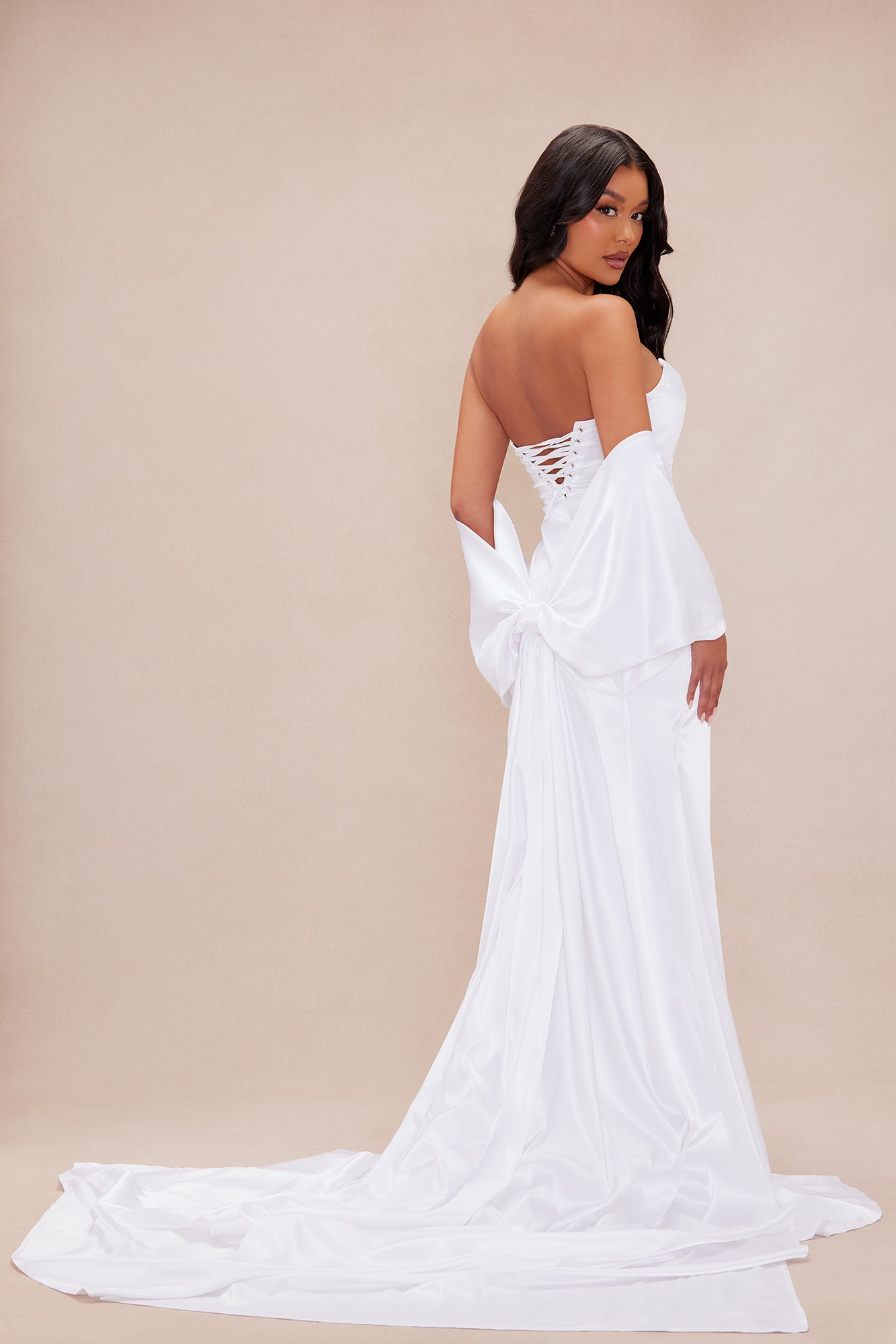 The Main Attraction Satin Gown Set - White