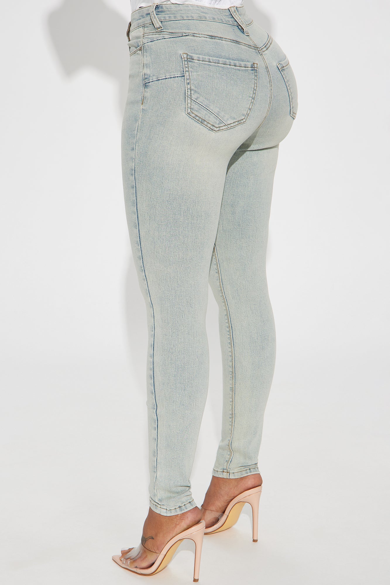 Aria Sculpting Skinny Jeans - Light Wash