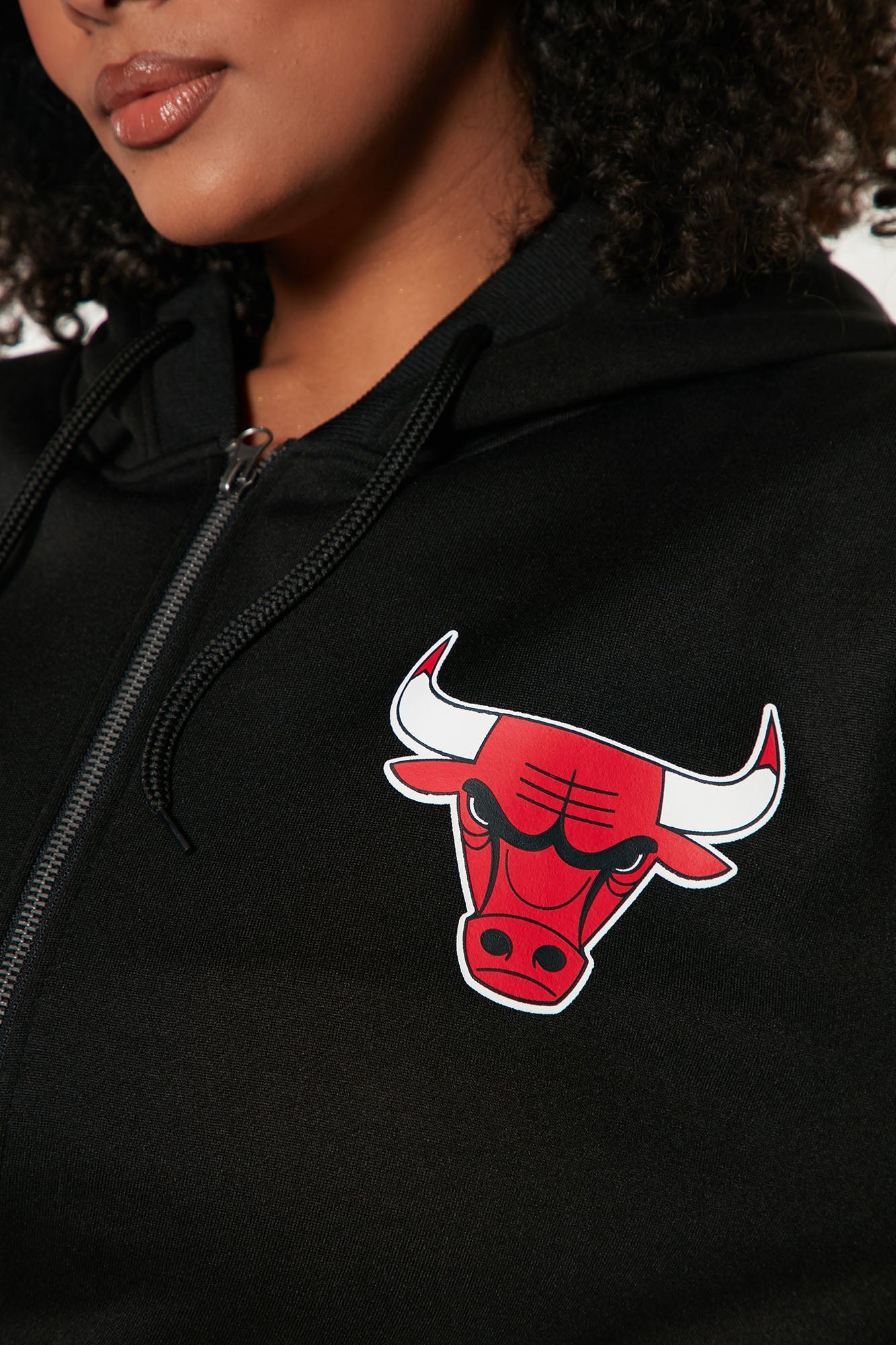 Bulls Cropped Zip Hoodie - Black
