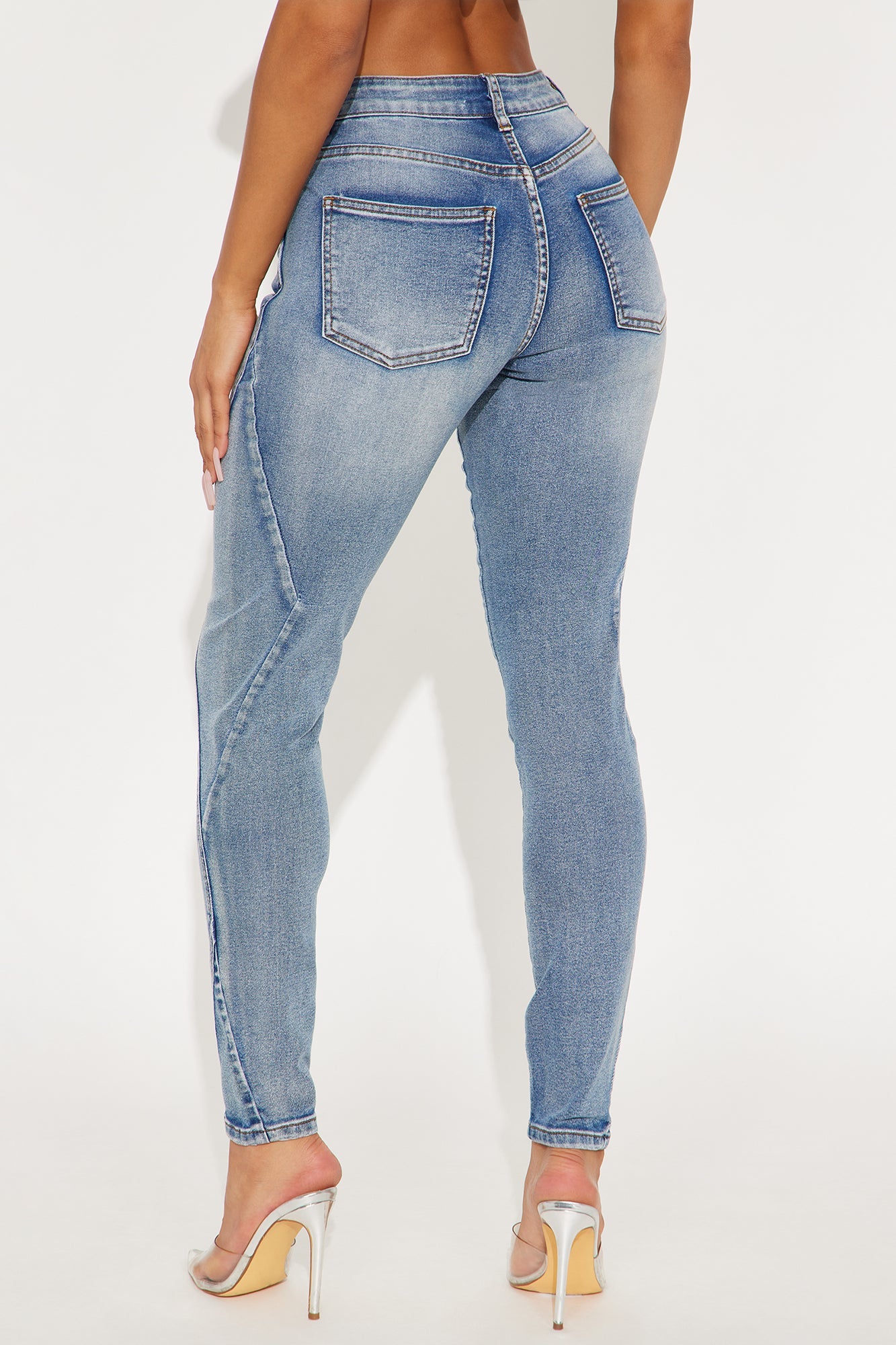 Miraloma Mid Rise Skinny Jeans - Medium Wash