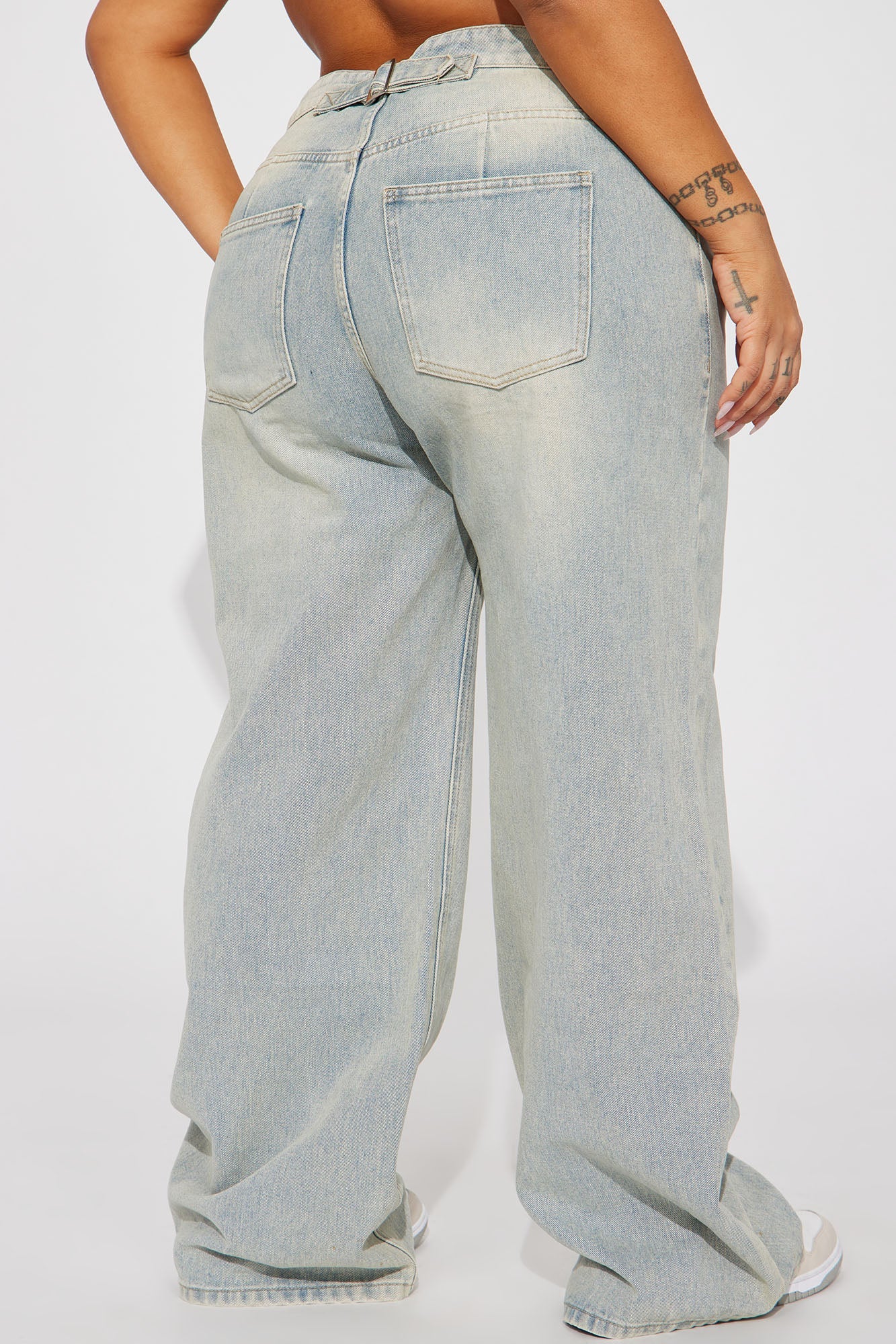 Peace Of Mind Tinted Baggy Jeans - Light Wash
