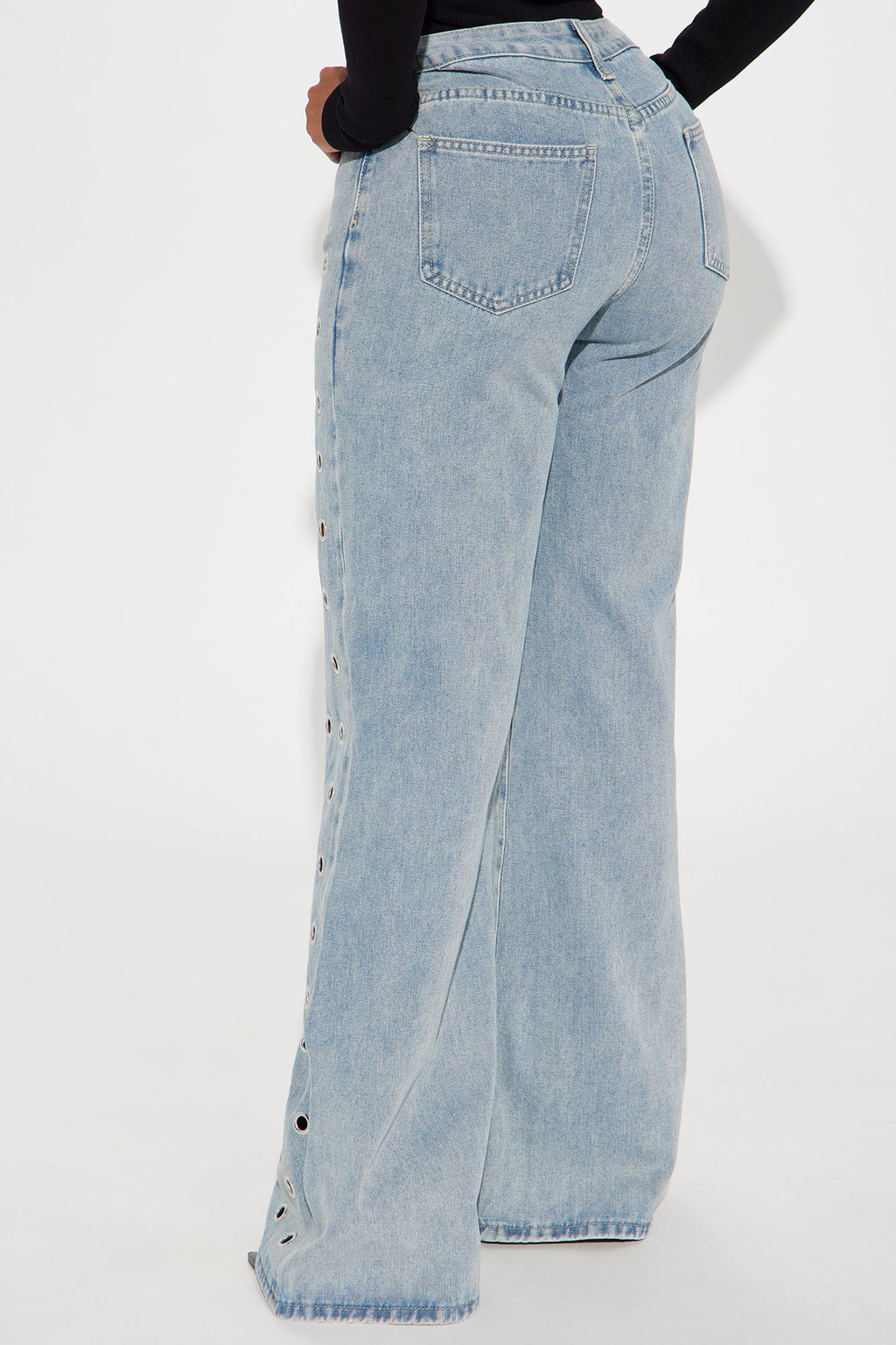 Throwing You Off Grommet Rigid Flare Jeans - Light Wash