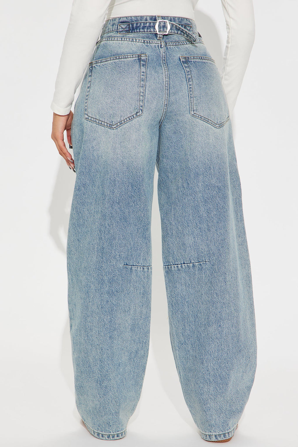 Dakota Straight Leg Jeans - Medium Wash