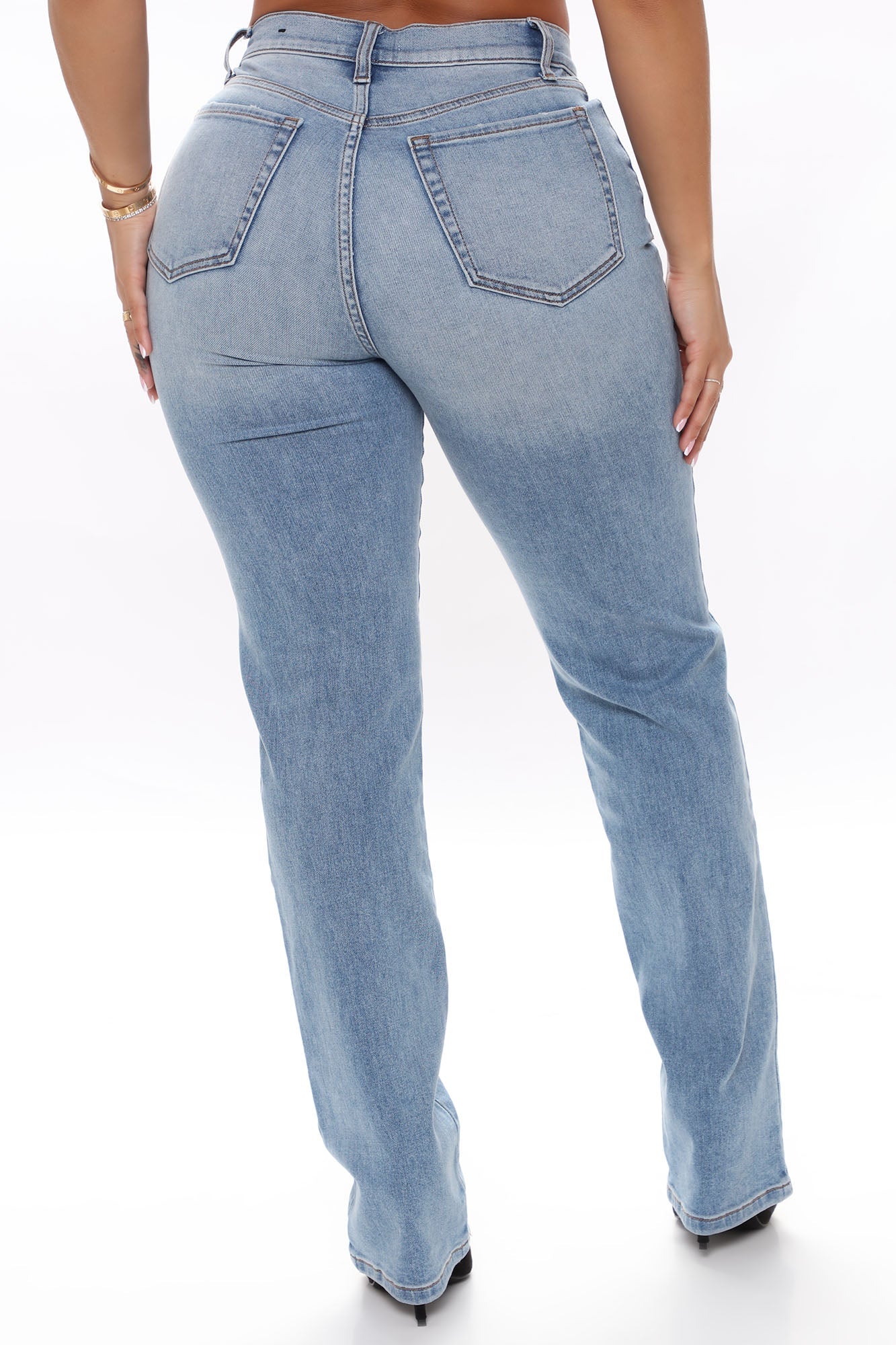 V Nice To Meet You Straight Leg Jeans - Light Blue Wash