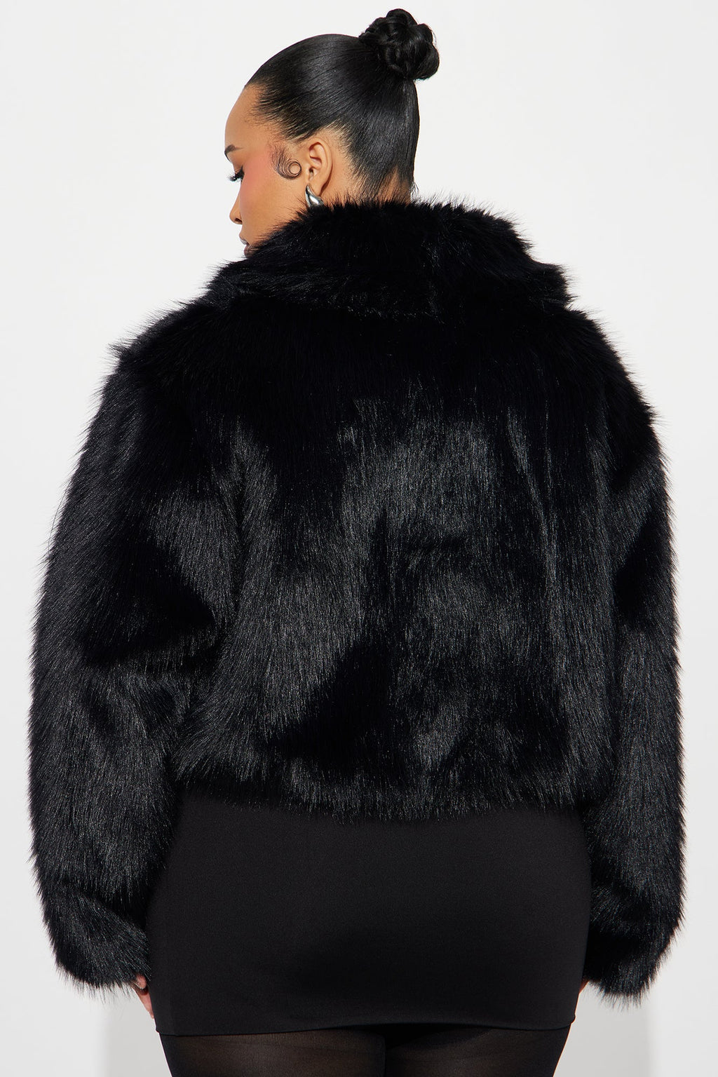 Full Of Charisma Faux Fur Cropped Coat - Black