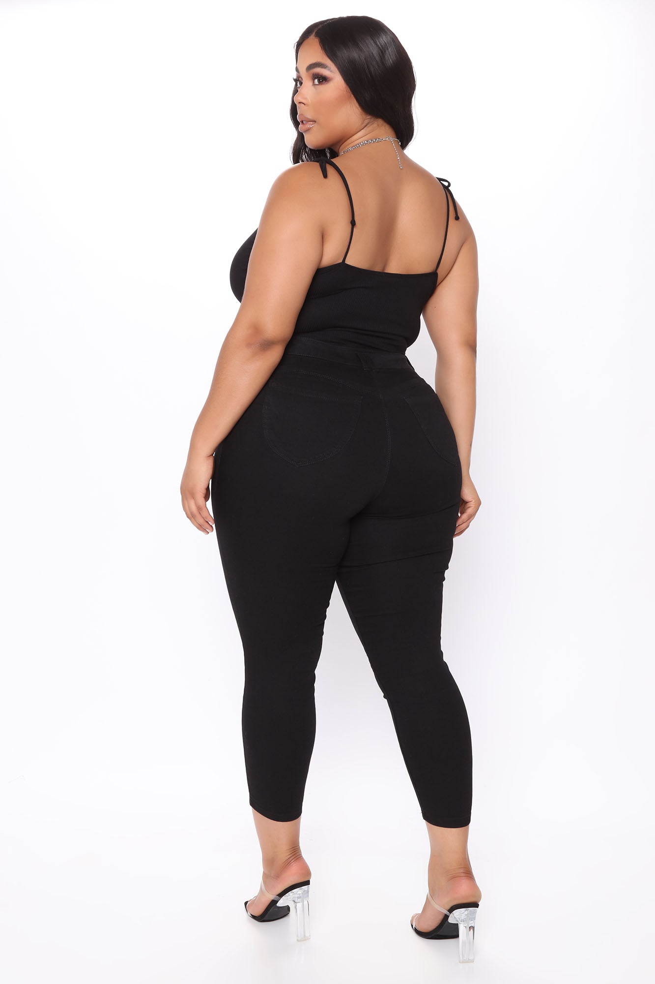 Can't Believe It! Booty Shaping Skinny Jeans - Black