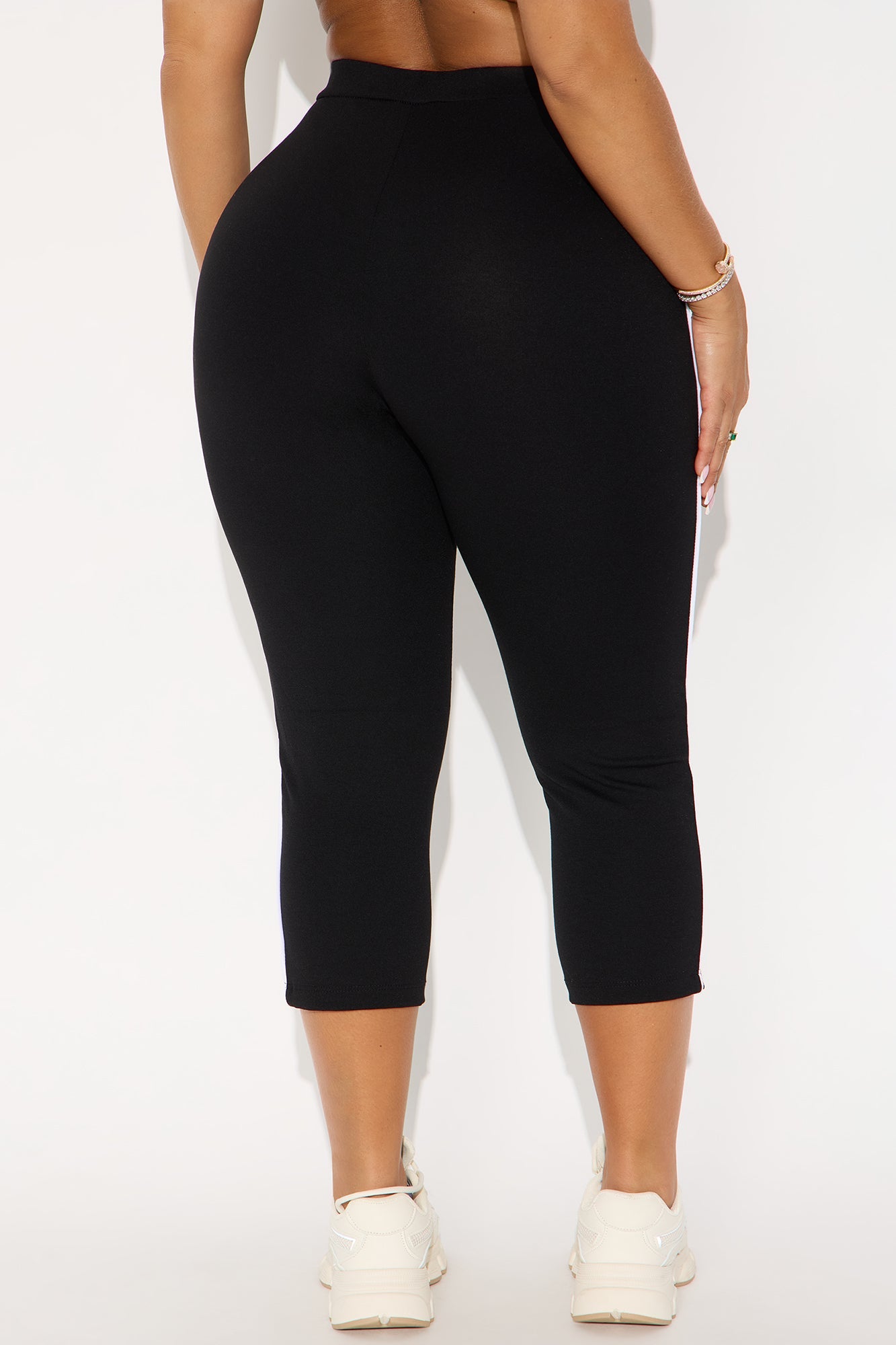 Shoot Your Shot Ponte Capri Legging - Black/White