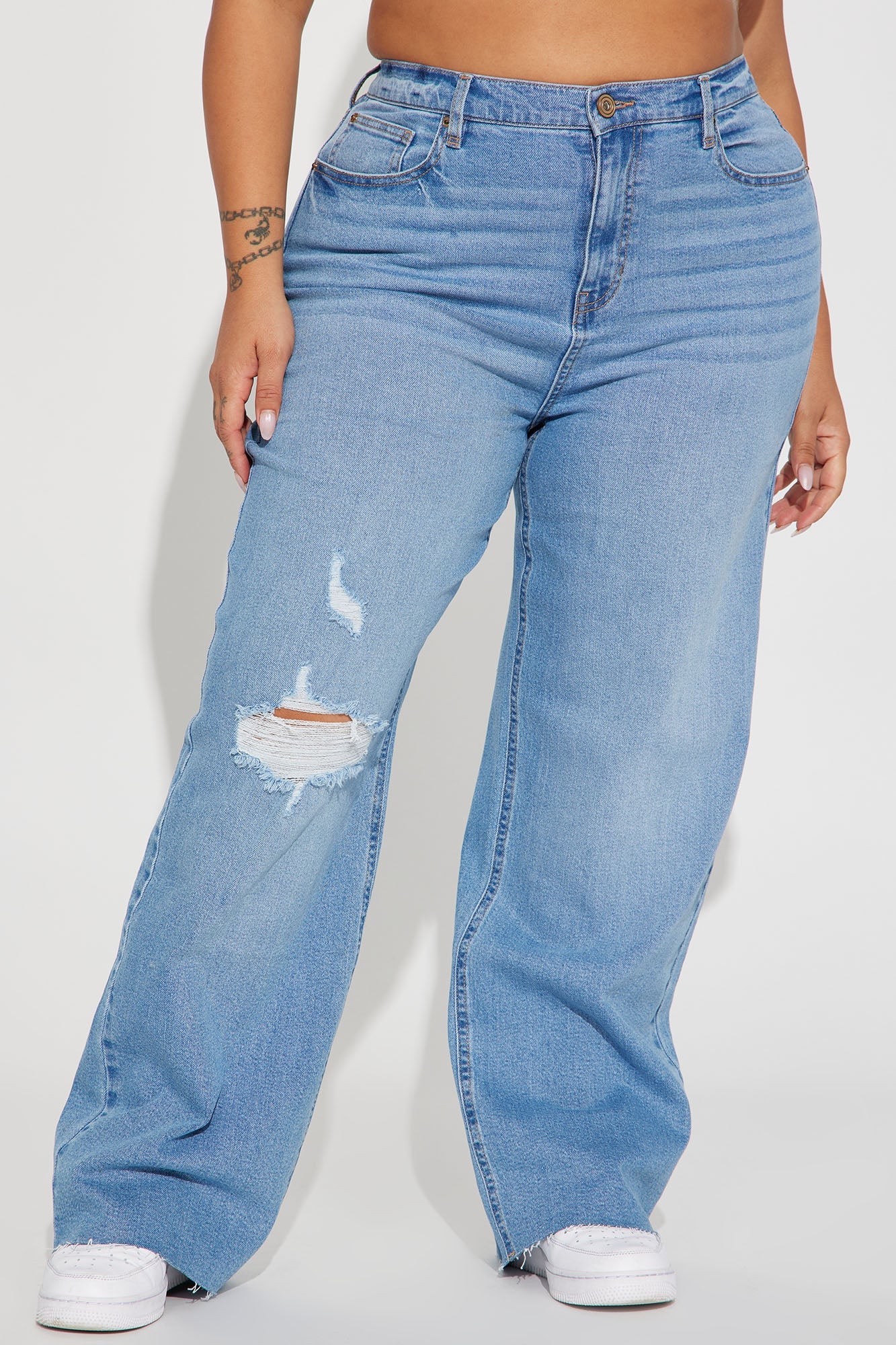Nova 90's Vintage Stretch Wide Leg Jeans - Light Wash