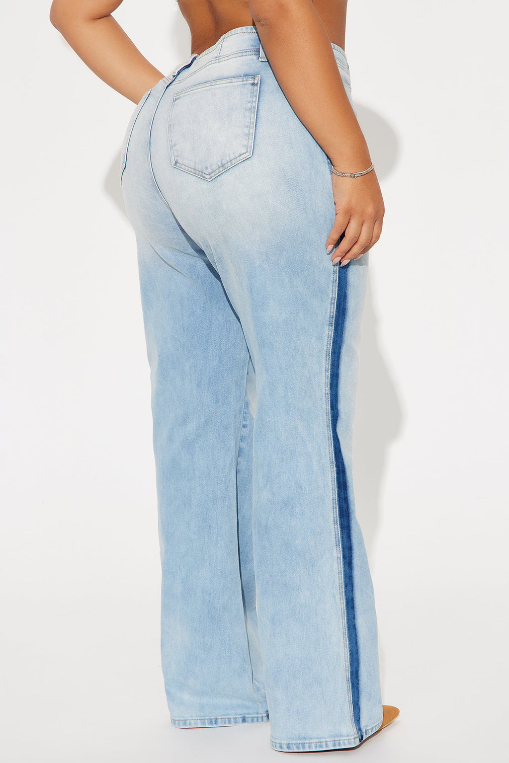 Speed It Up Stretch Straight Leg Jeans - Light Wash
