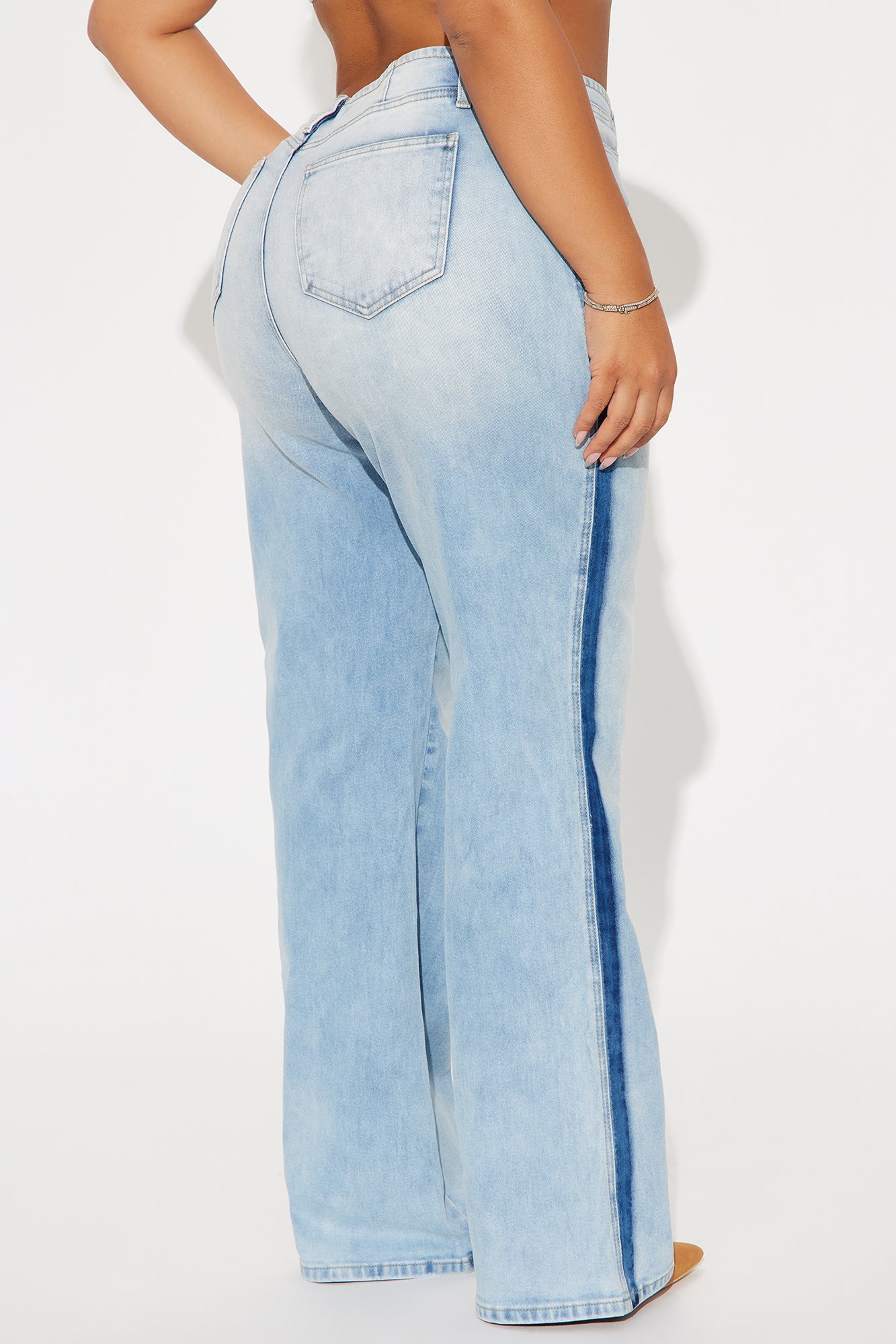 Speed It Up Stretch Straight Leg Jeans - Light Wash