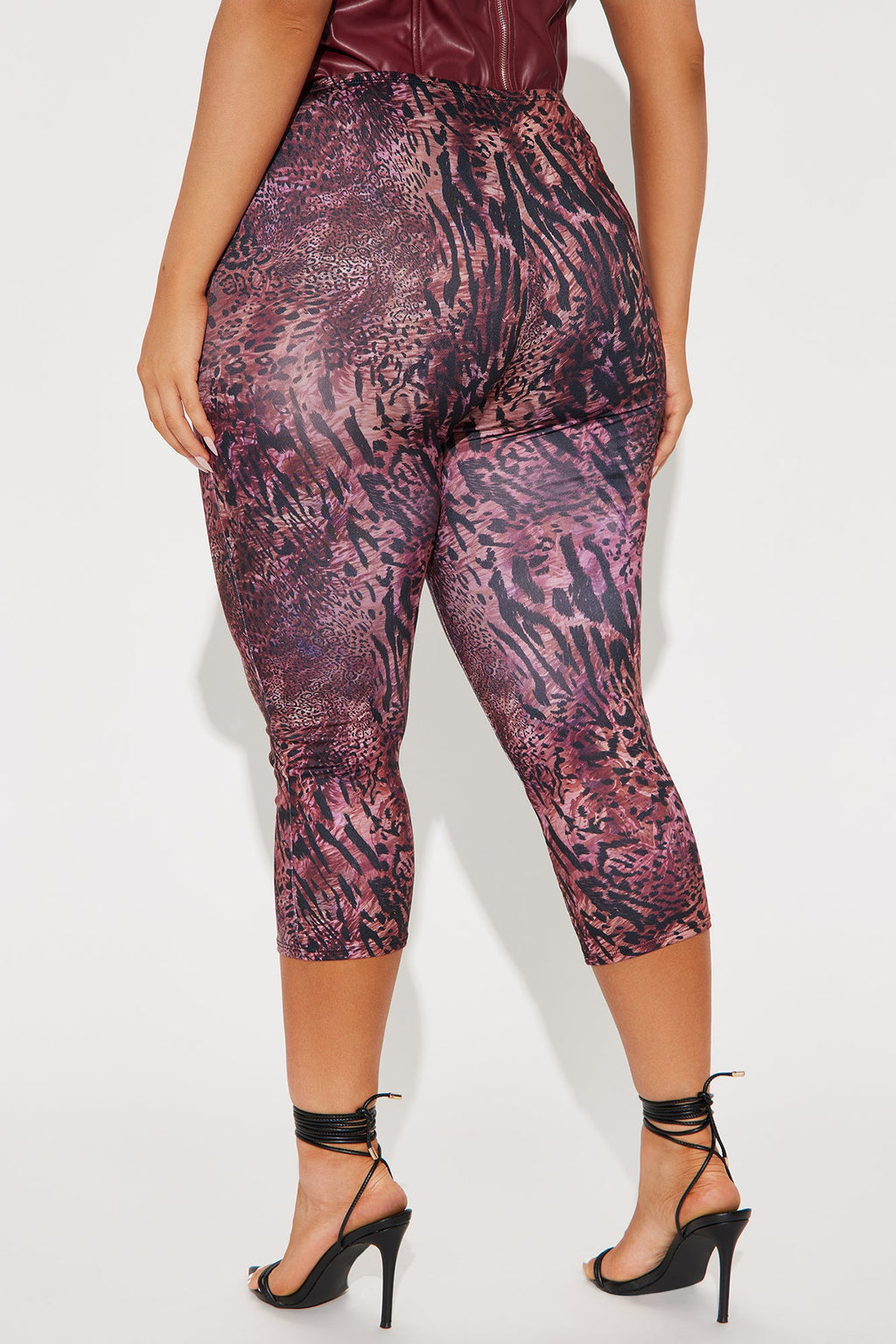 Wild Thoughts Capri Legging - Burgundy/combo