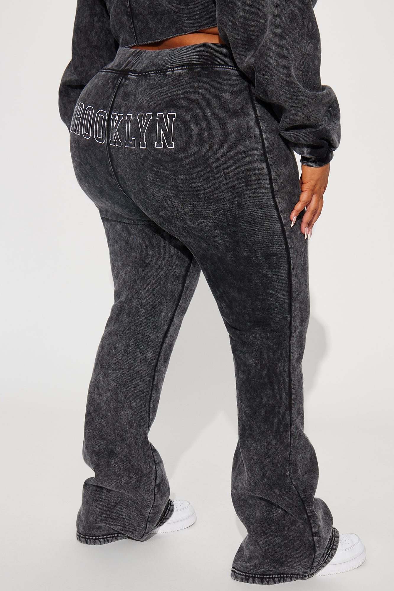 Brooklyn City Washed Sweatpants - Black Wash