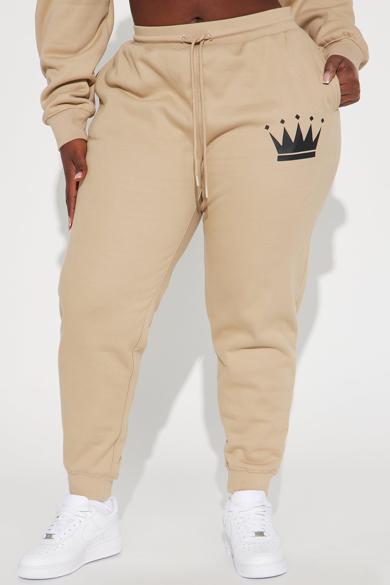 Family Goals Women's Queen Jogger - Taupe