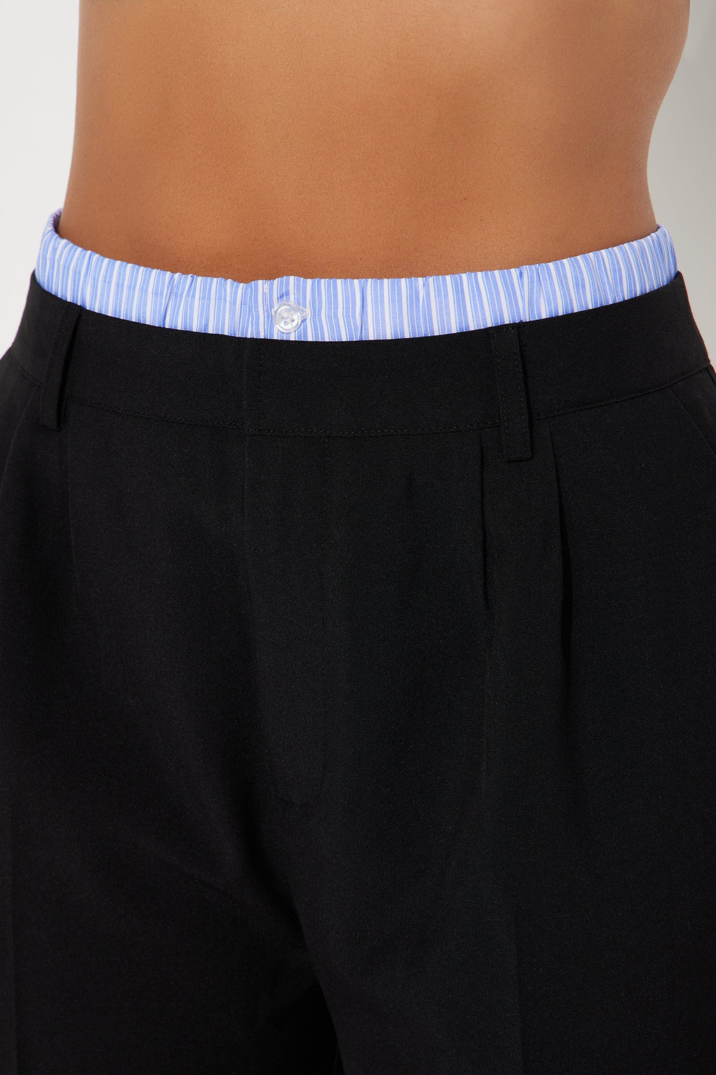 Iliana Double Waistband Bermuda Trouser Short - Black