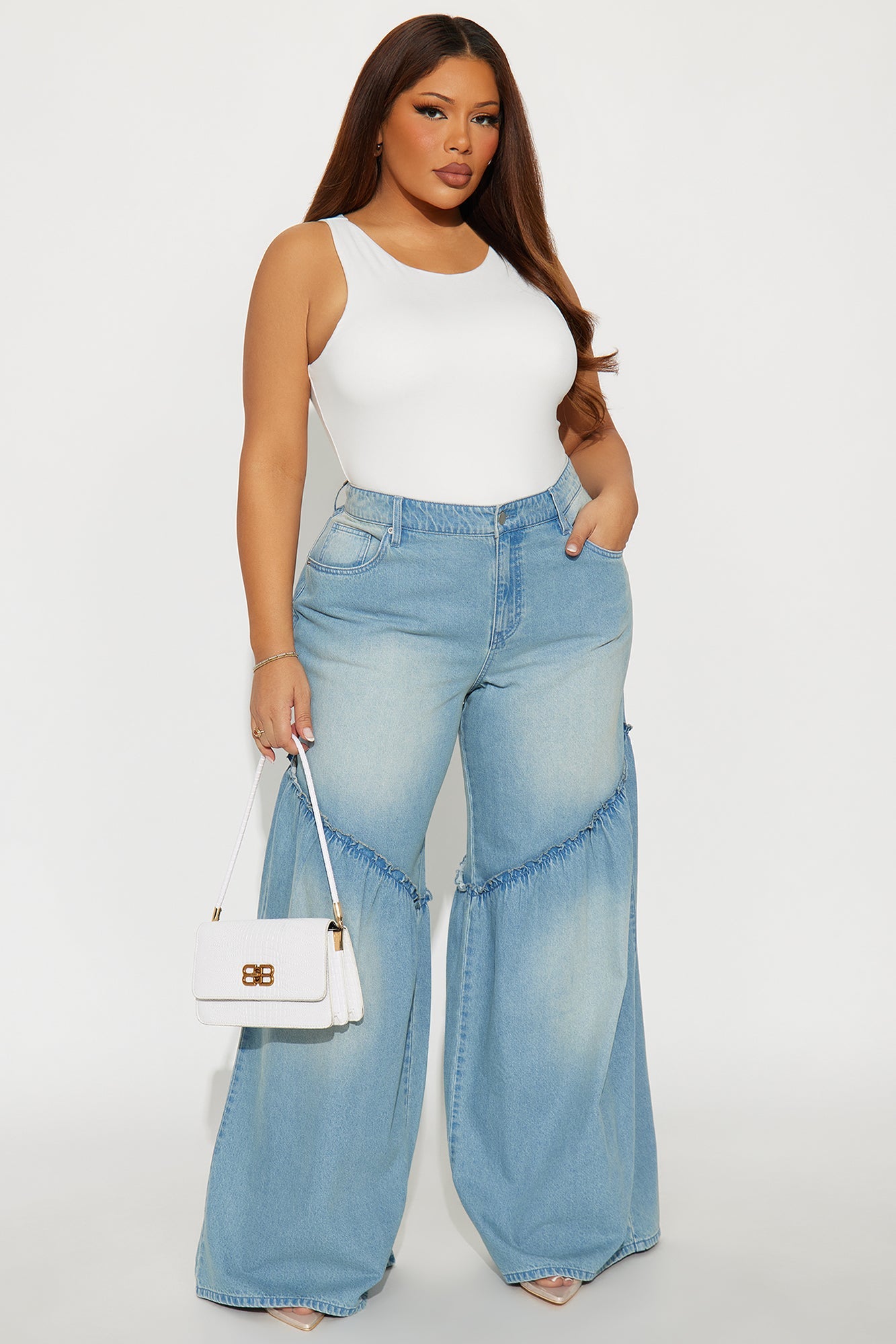 Baja Babe Seaming Wide Leg Jeans - Light Wash