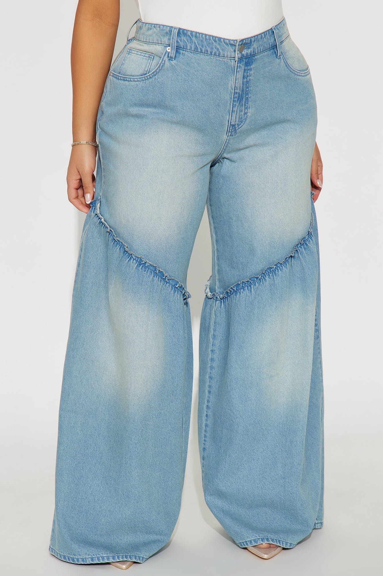 Baja Babe Seaming Wide Leg Jeans - Light Wash