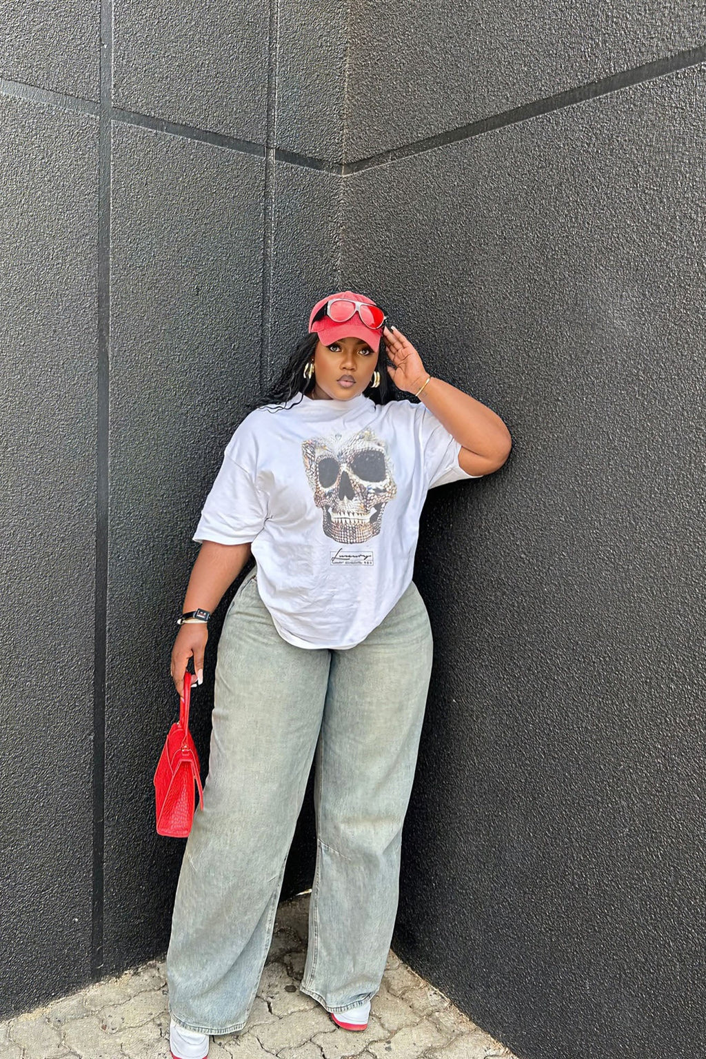 Made Of Diamonds Skull Graphic Tee - White