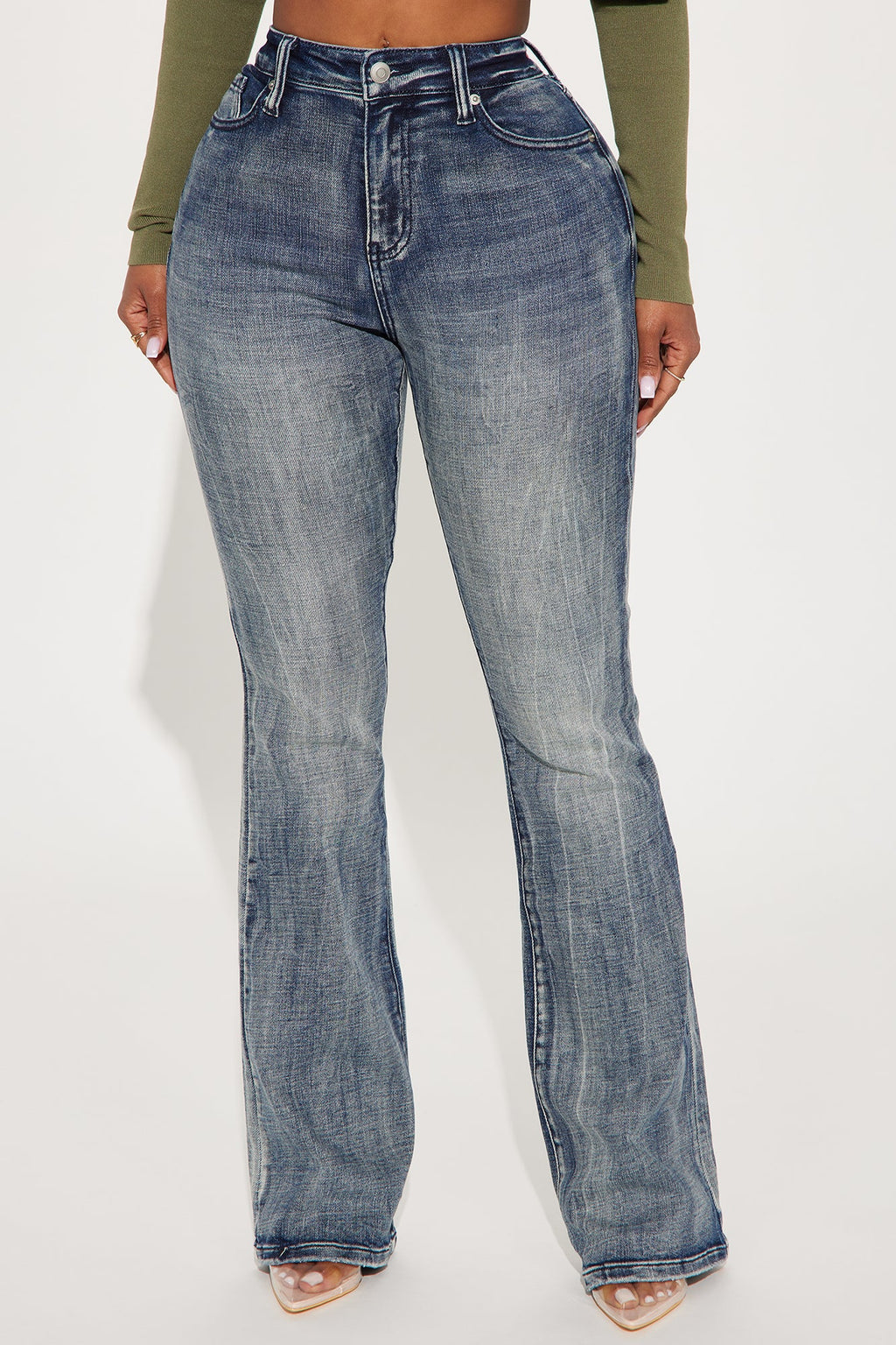 Instant BBL Padded Stretch Sculpting Flare Jeans - Medium Wash