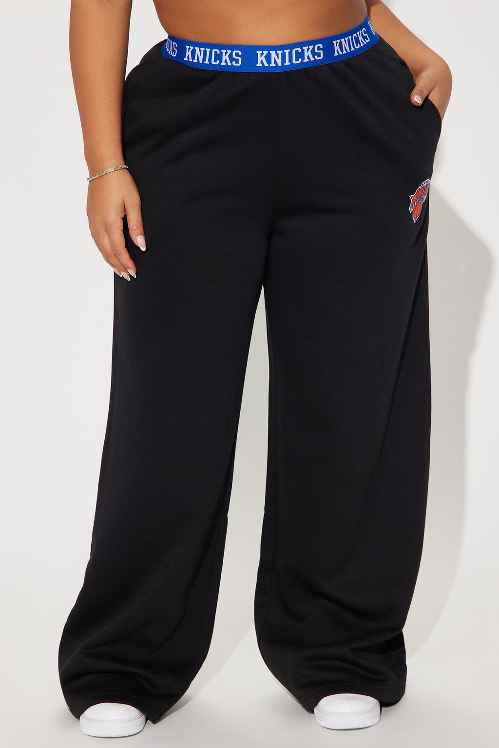 Knicks Free Throw Wide Leg Pant - Black