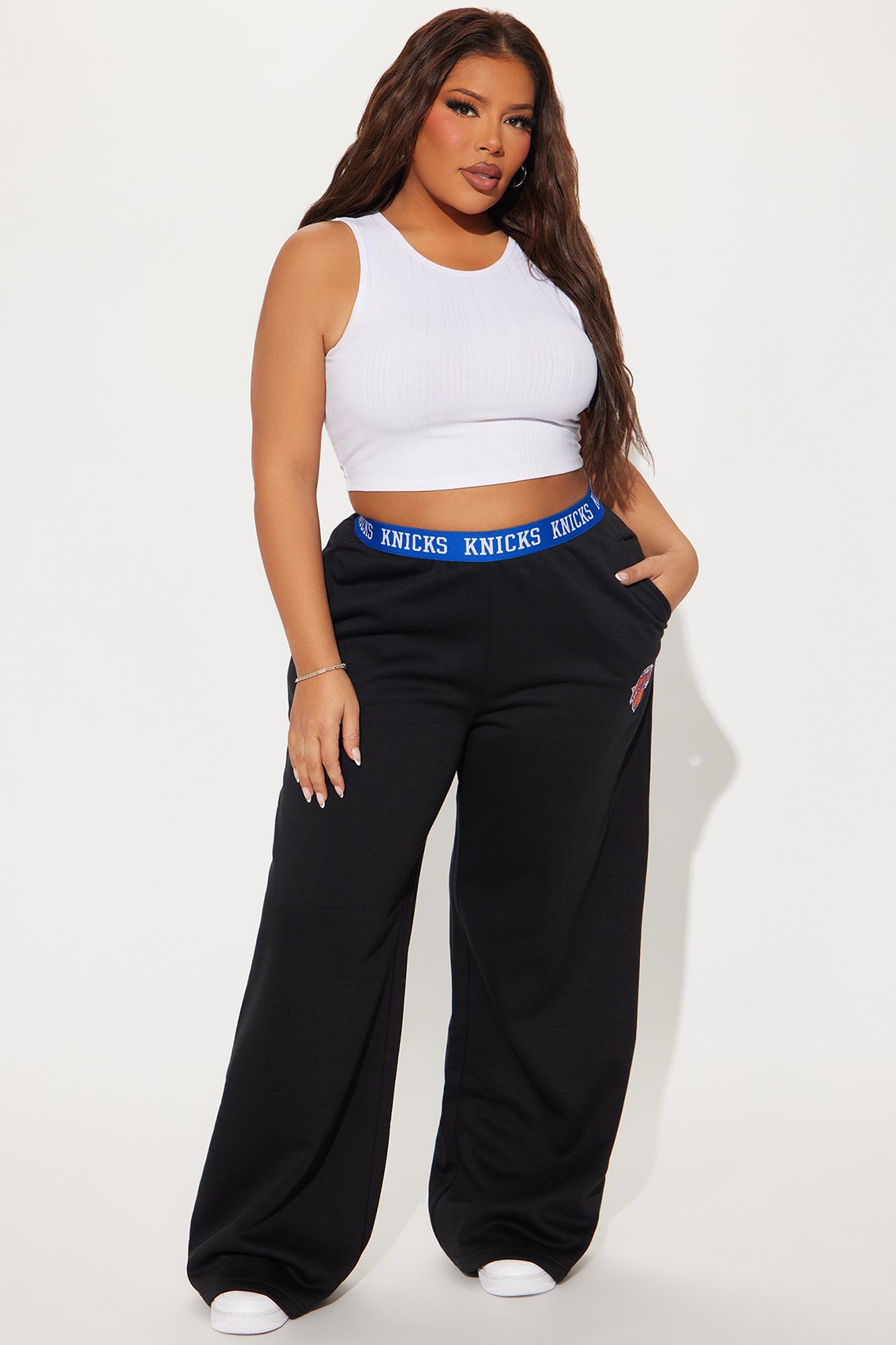 Knicks Free Throw Wide Leg Pant - Black