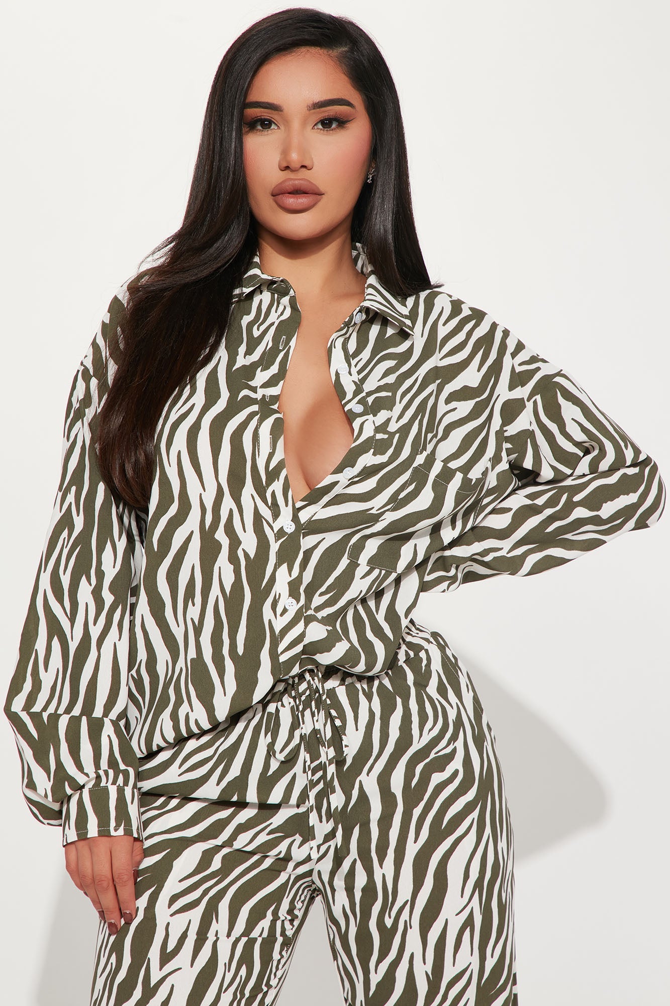 She' s A Beast Zebra Pant Set - Olive/combo