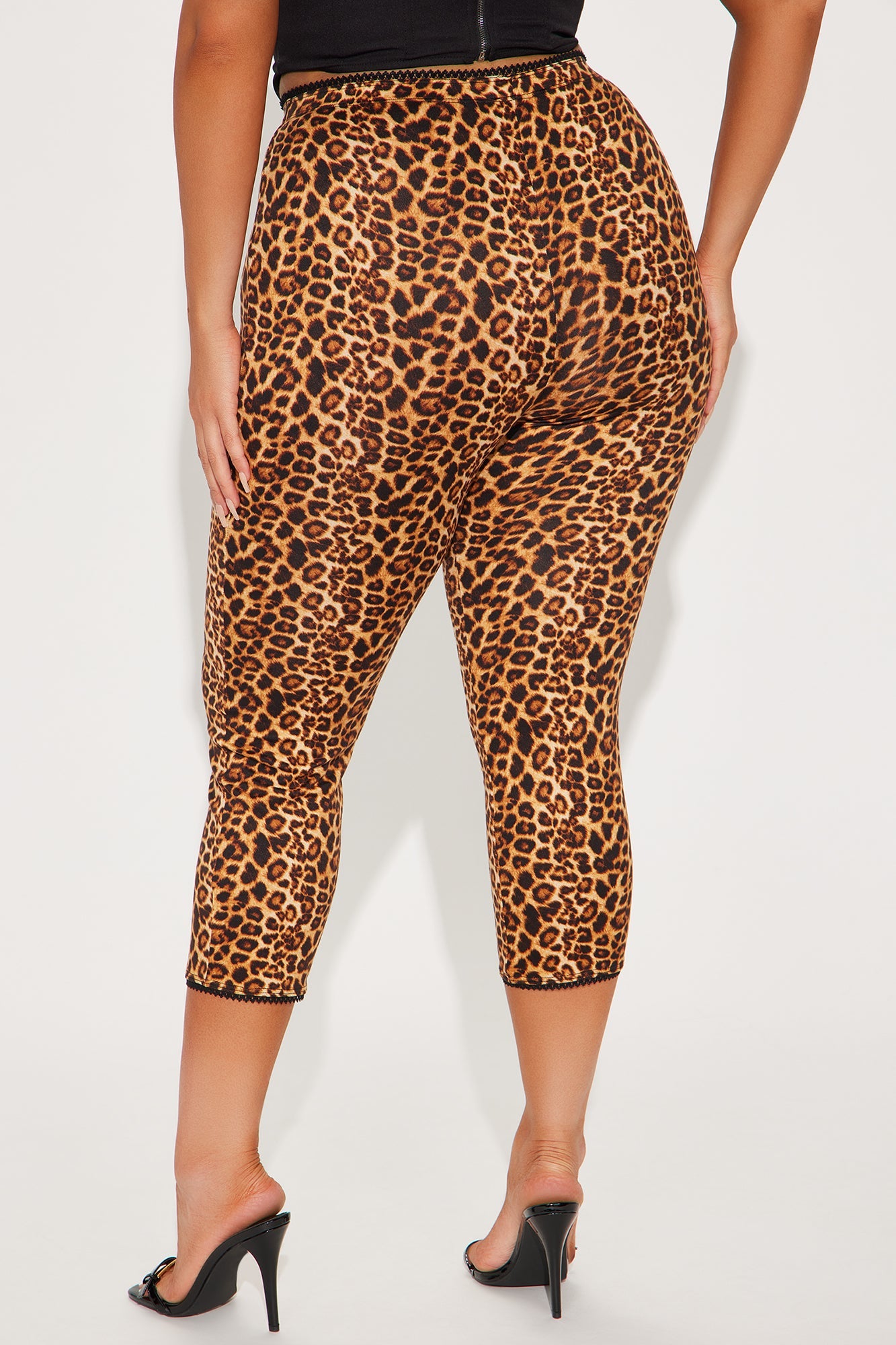 Mila Leopard Capri Legging - Brown/combo