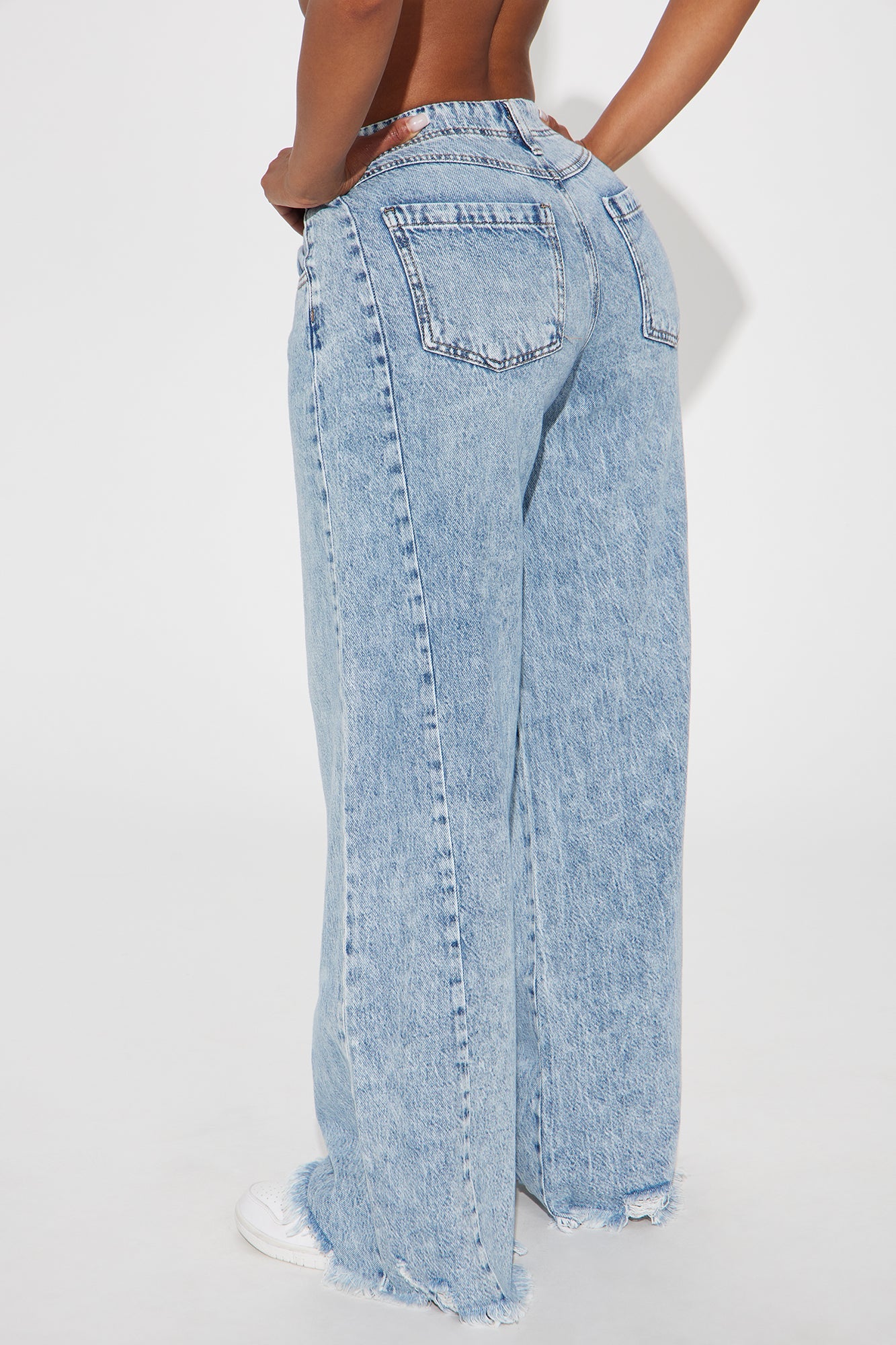 Indigo Low Rise Wide Leg Jeans - Light Wash