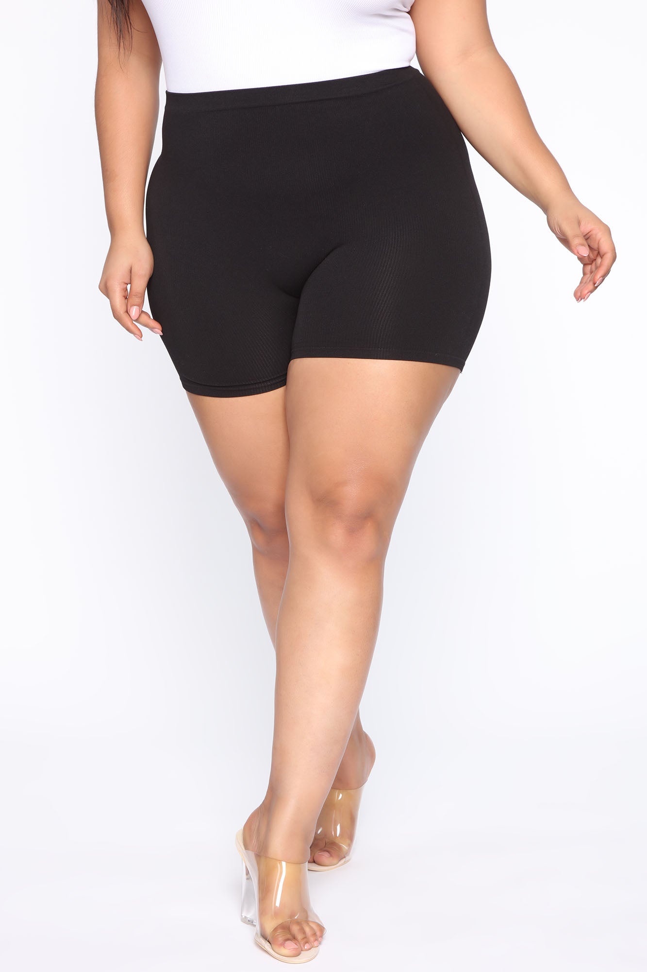 Uncomplicated Seamless Shorts - Black