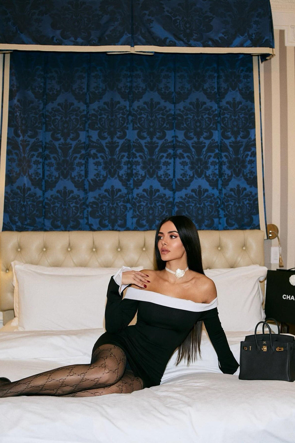 Alice Off Shoulder Mini Dress - Black/White