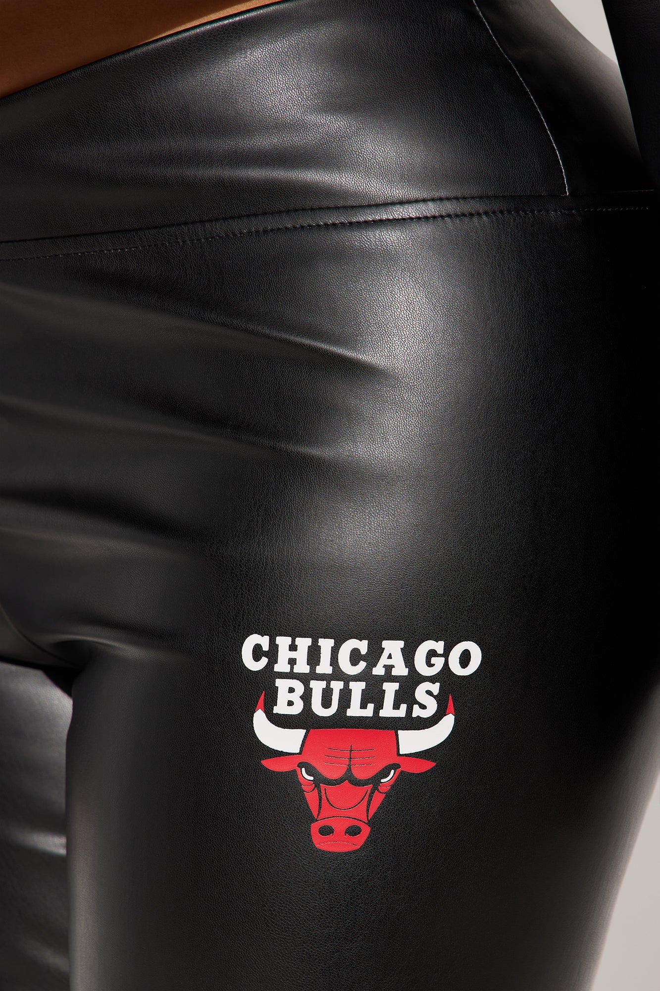 Bulls Defense Legging Pant - Black