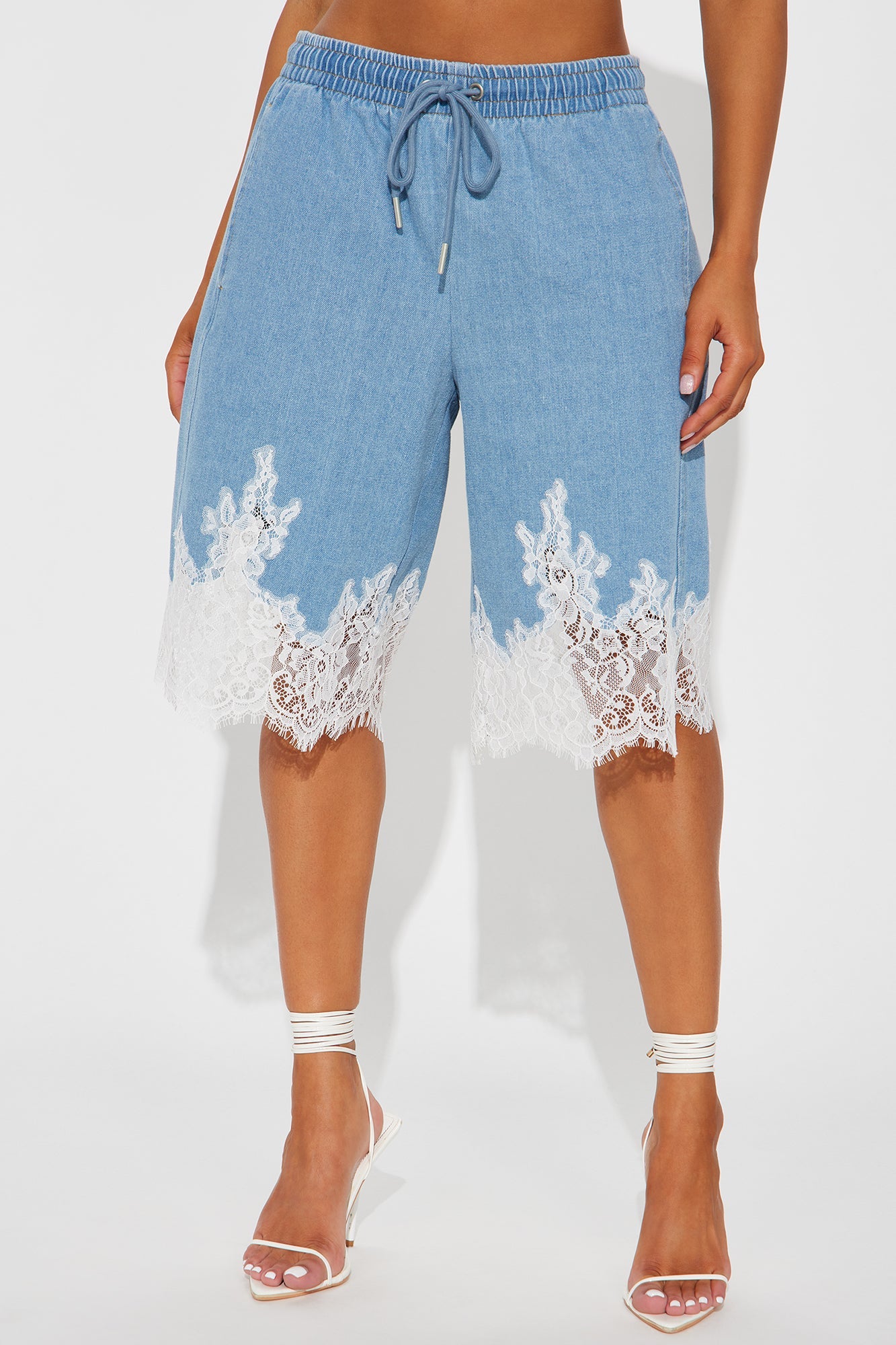 Making Things Happen Lace Trim Denim Jorts - Light Wash