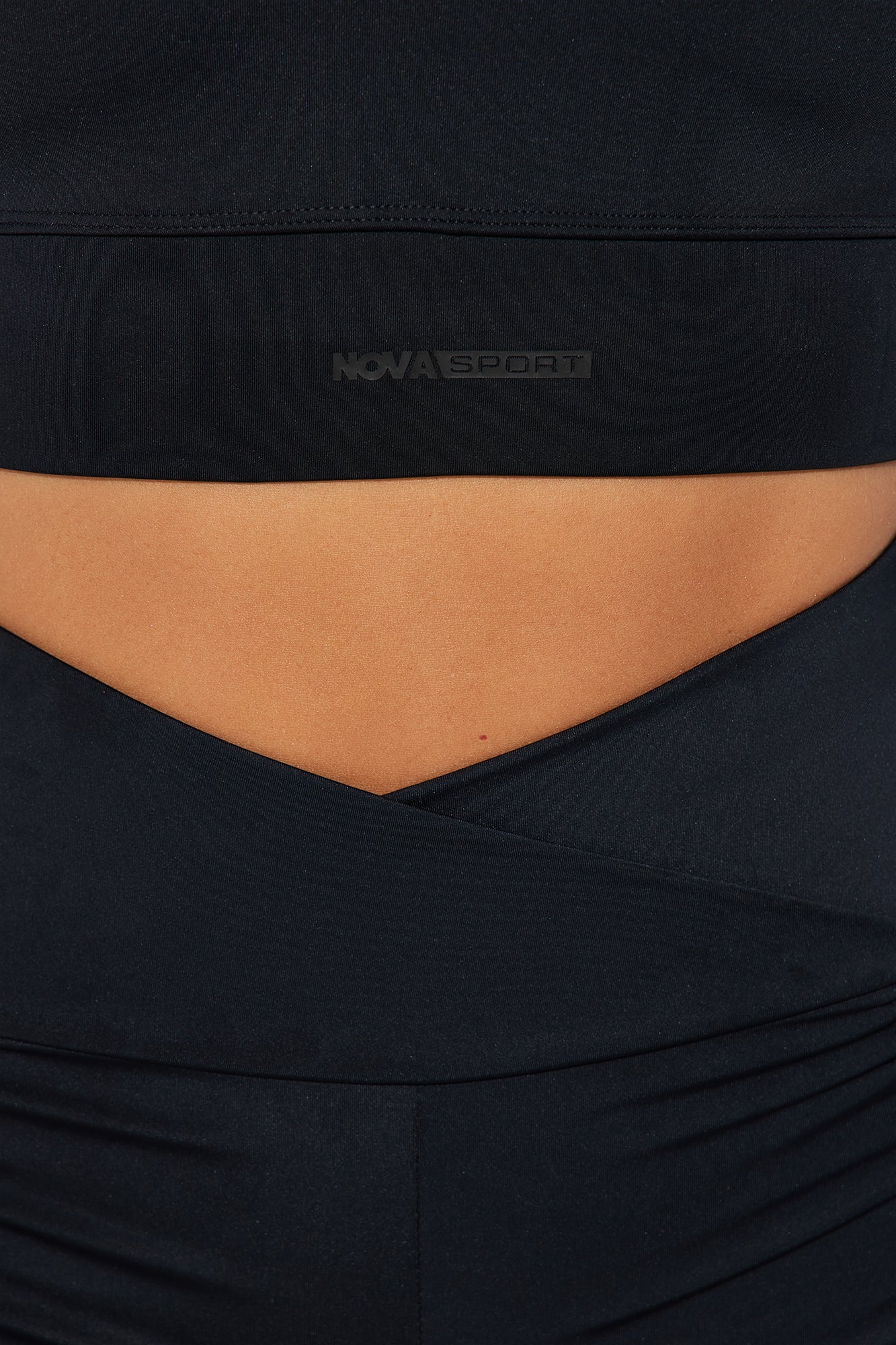 Pointe Play Elevate Active Top - Black