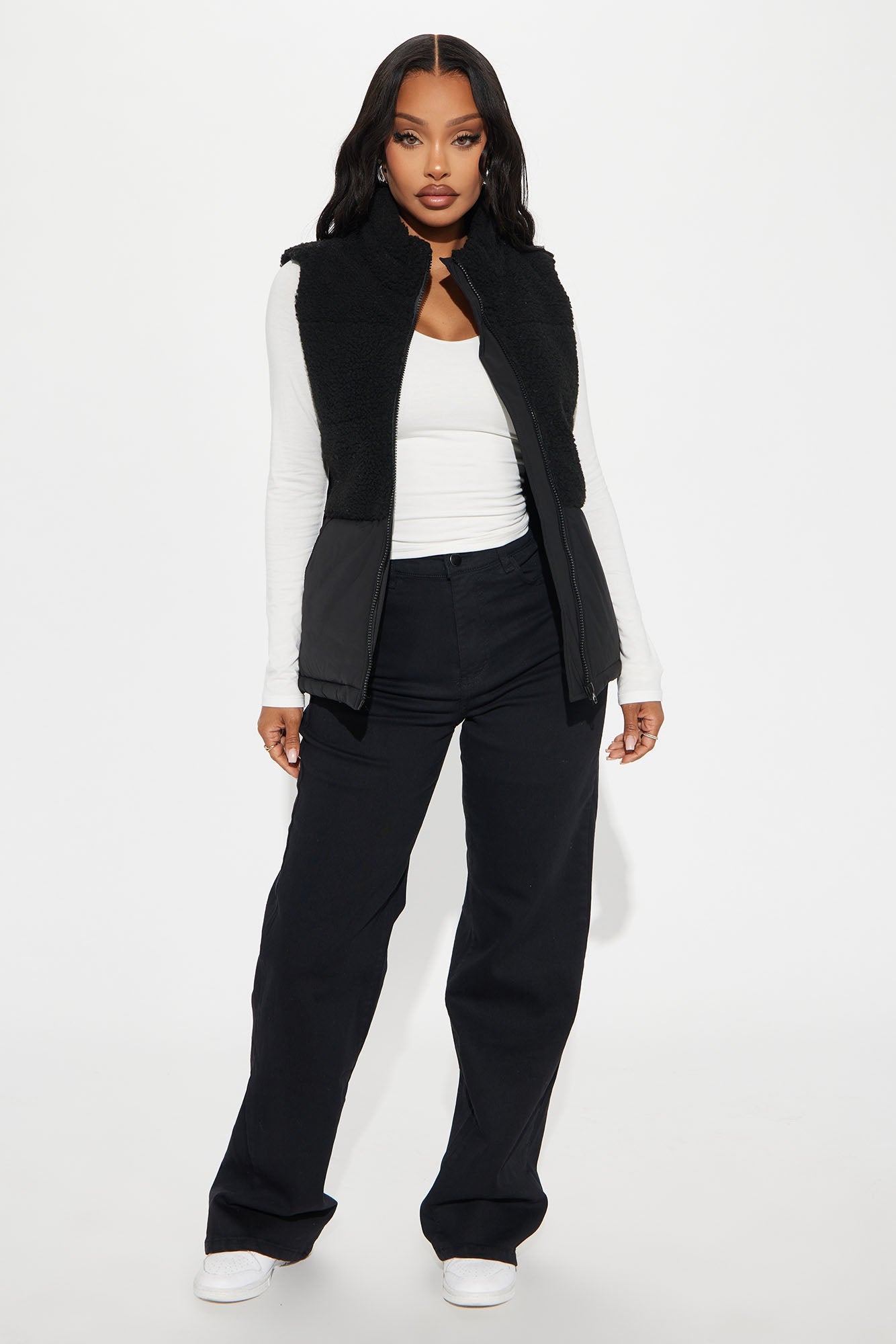 Find Me In The Clouds Sherpa Vest - Black