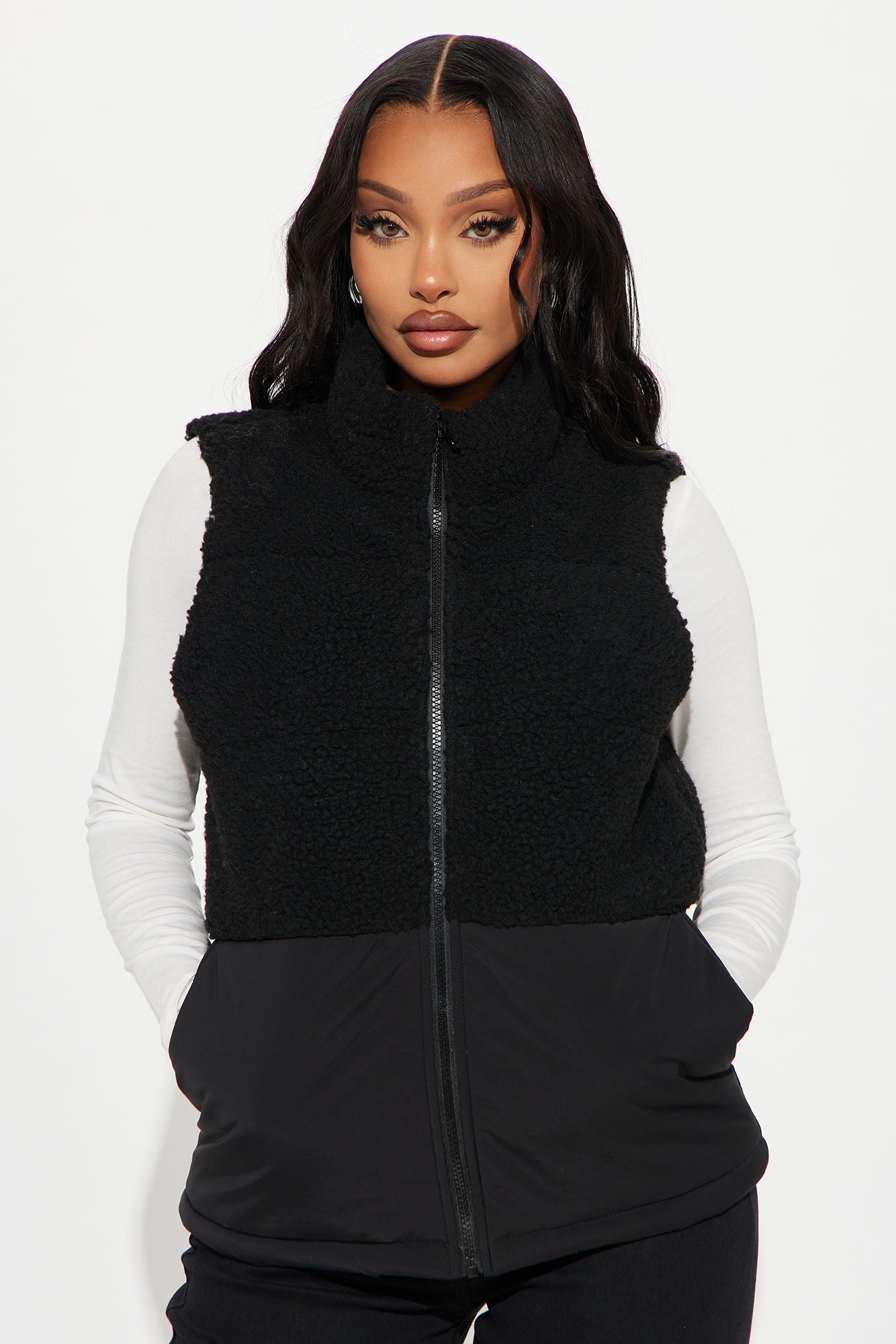 Find Me In The Clouds Sherpa Vest - Black