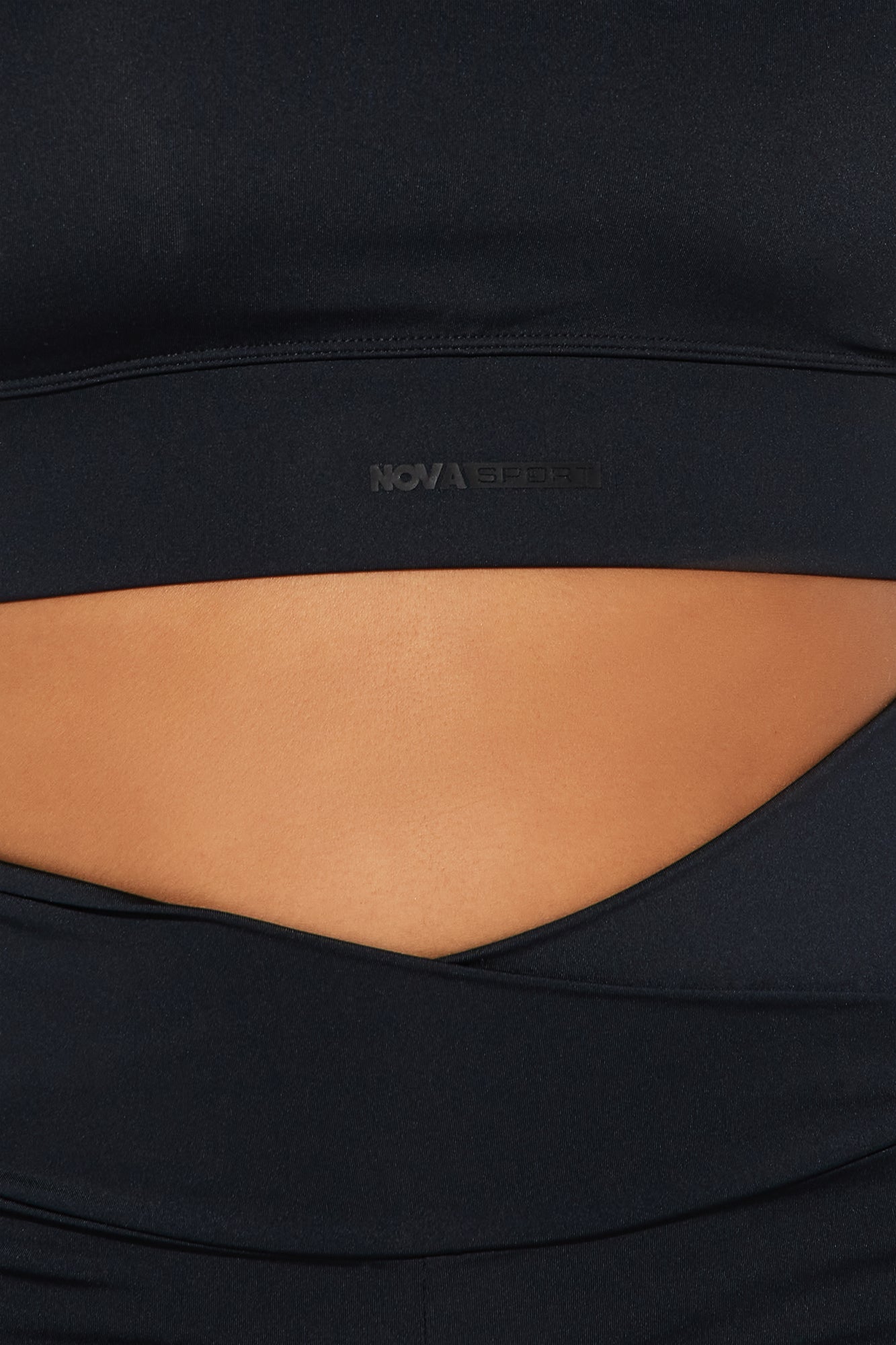 Pointe Play Elevate Active Top - Black