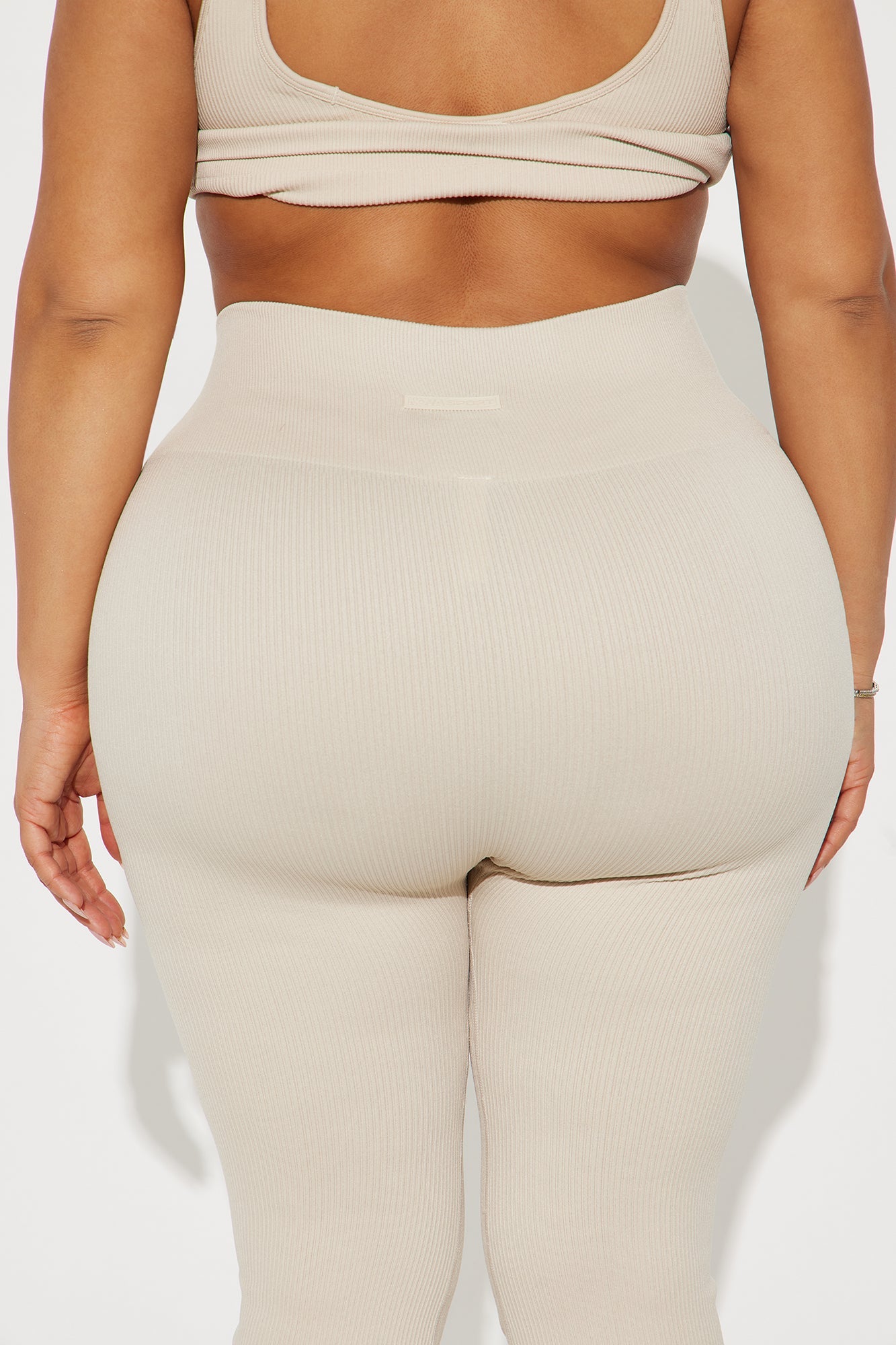 Reach Up Effortless Seamless Active Legging - Light Taupe