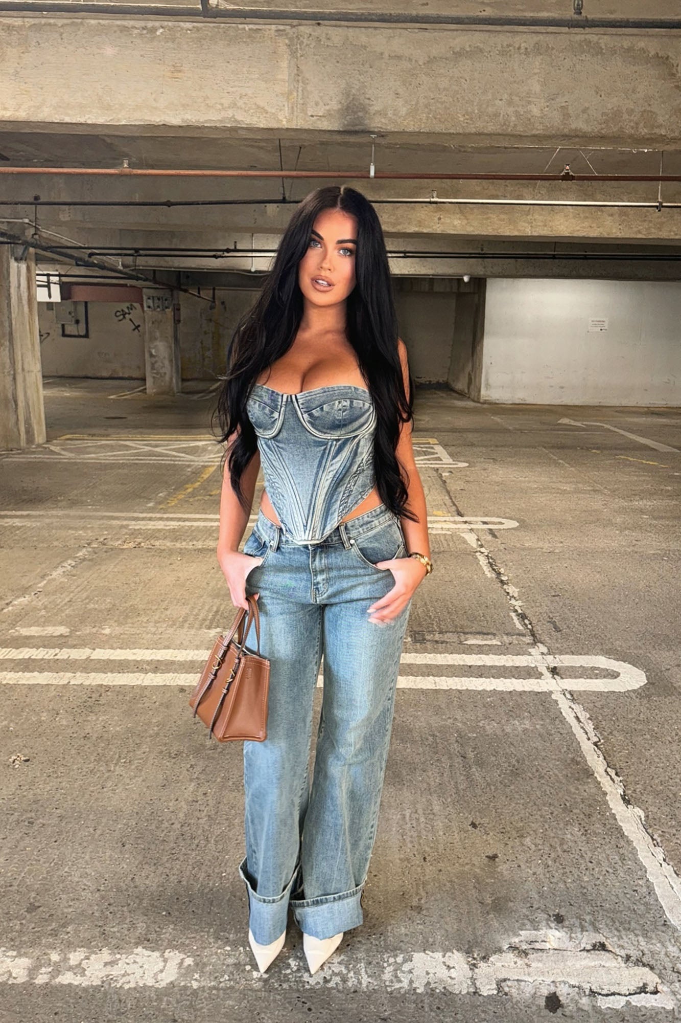 It's Clear To See Tinted Stretch Straight Leg Jeans - Vintage Wash