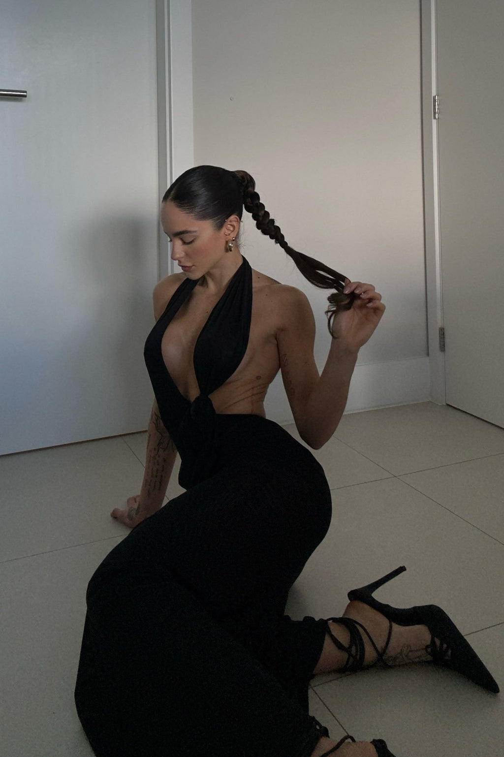 Ruby Mesh Knot Backless Maxi Dress - Black